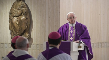 Papa Francisco / En homilía en Santa Marta 21-3-17: «El confesionario no es una tintorería. Hay que avergonzarse de los pecados»