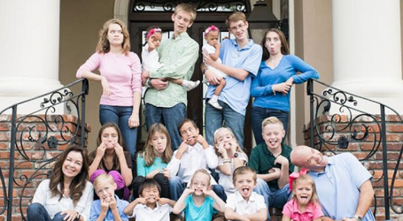 Troy y Christy King tienen 18 hijos, varios adoptados: “Nuestra fe católica es la base para todo lo que hacemos”