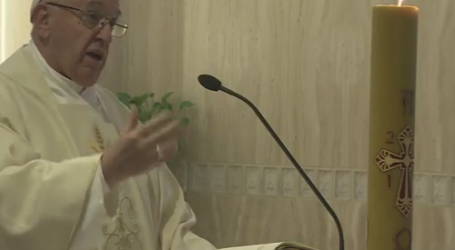 Papa Francisco en homilía en Santa Marta 24-4-17: «Ni compromisos, ni rigidez. Es el Espíritu quien nos vuelve Libres»