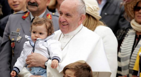 Papa Francisco en la Audiencia General: «Cristo Resucitado camina siempre con nosotros»