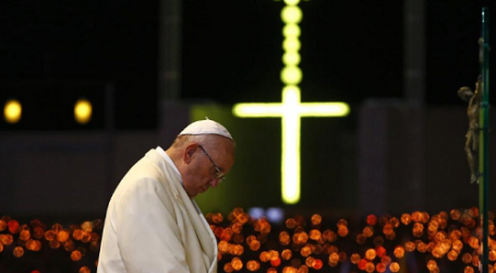 Papa Francisco en Vigilia de Oración en Fátima: «Seamos con María, signo y sacramento de la misericordia de Dios que siempre perdona»