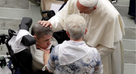 Papa Francisco / A los enfermos de Huntington: «Son valiosos para Dios. Ningún fin justifica la destrucción de embriones humanos»