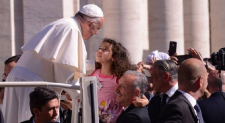 Papa Francisco / En la Audiencia General: «Jesús camina siempre junto a nosotros para darnos esperanza»