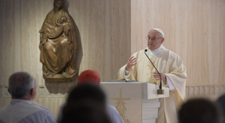 Papa Francisco en homilía en Santa Marta 12-6-17: «El consuelo es un don de Dios y un servicio a los demás»