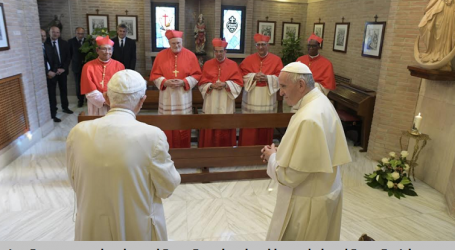 El Papa Francisco y los 5 nuevos cardenales visitan a Benedicto XVI