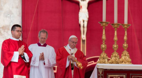 Video completo de la Santa Misa presidida por el Papa Francisco en Solemnidad de San Pedro y San Pablo con imposición de palios