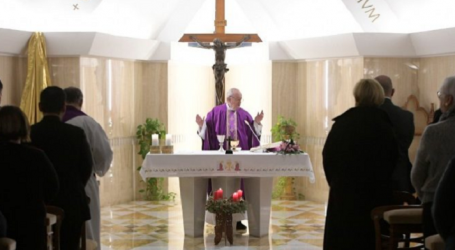 Papa Francisco en homilía en Santa Marta 21-12-17: «Que los cristianos seamos alegres porque Dios nos ha perdonado»
