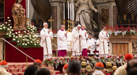 Santa Misa presidida por el Papa Francisco de la Natividad del Señor, 24-12-17