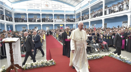 Papa Francisco a los sacerdotes y religiosos en Trujillo, Perú: «Jesús nos envía a ser portadores de comunión, de unidad, pero tantas veces parece que lo hacemos desunidos»