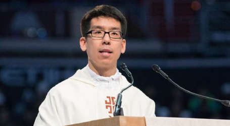 Martino Choi revela que a su madre le recomendaron abortarlo, hoy es sacerdote
