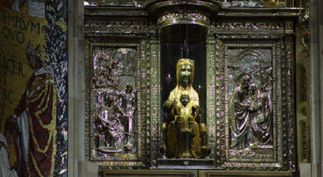Oración a la Virgen de Montserrat por la paz en el mundo / Por P. Carlos García Malo