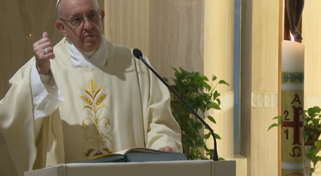 Papa Francisco en homilía en Santa Marta 12-4-18: «El testimonio cristiano no vende la verdad y fastidia»