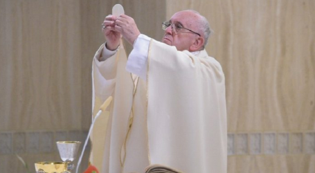 Papa Francisco en homilía en Santa Marta 16-4-18: «Seguir a Jesús por fe, no por interés»