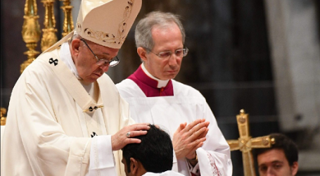 El Papa en homilía al ordenar a 16 sacerdotes: «Practiquen lo que enseñan imitando a Cristo»