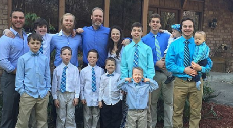 La familia católica Schwandt con 14 hijos, todos niños: «Dios nos da lo que necesitamos para la situación en la que Él nos pone»