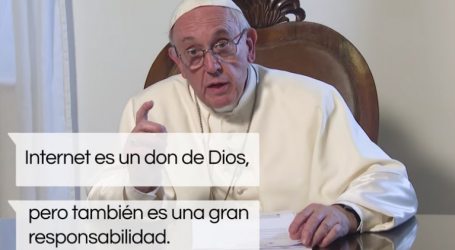 Papa Francisco pide rezar en junio “para que las redes sociales favorezcan el respeto del otro”
