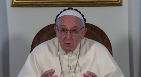 Papa Francisco pide rezar también en octubre “para que los consagrados despierten su fervor misionero”