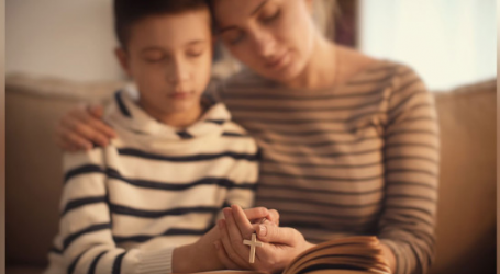 ¿Qué hago si mis hijos se están apartando de la Fe? / Responde Luz Ivonne Ream