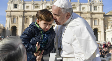 El Papa en la Audiencia 14-11-18: «El chismoso mata, es un terrorista. Los cristianos testifican a Dios con verdad y amor»