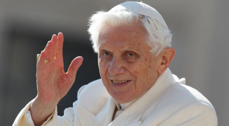 El Papa Emérito Benedicto XVI advertía en 1999 de los peligros del ocultismo en esta entrevista: «si digo que “si” al Señor, debo decir: “no acepto la seducción del diablo”»