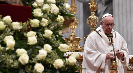 El Papa en homilía de la Misa de la Jornada Mundial de los Pobres: «Jesús pide dar a los que no tienen cómo devolver, es decir amar gratuitamente»