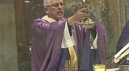 Santa Misa de hoy 2 de diciembre de 2018, Domingo de la 1ª semana de Adviento, desde la catedral de Toledo,  presidida por el arzobispo Mons. Braulio Rodríguez