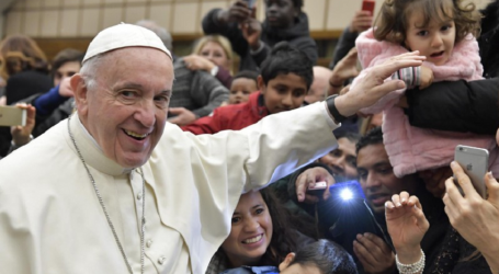 El Papa en la Audiencia 19-12-18: «Navidad es preferir la voz silenciosa de Dios al estruendo del consumismo»