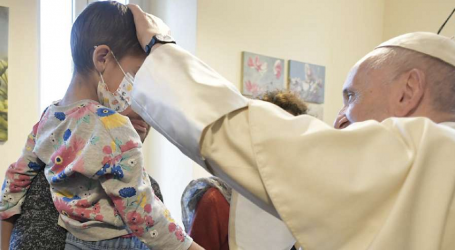 El Papa en Mensaje para la Jornada Mundial del Enfermo: «las estructuras sanitarias católicas están llamadas a expresar el sentido del don, de la gratuidad y de la solidaridad»