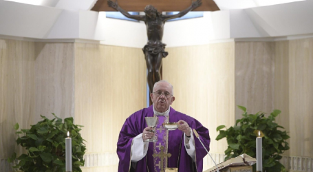 El Papa en Santa Marta 8-3-19: «Los cristianos no deben ser hipócritas, con el alma maquillada»