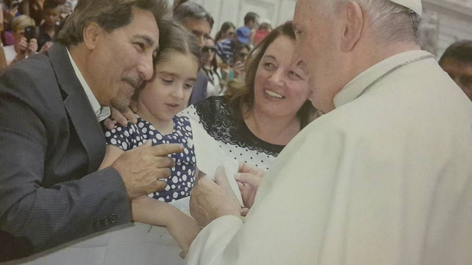 Bartolo Mercuri con su familia l con el Papa Francisco en enero de 2017