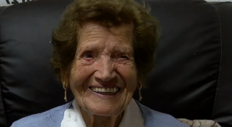 Clotilde Veniel, 107 años, es voluntaria de Cáritas, visita a enfermos, recoge ropa usada para los pobres, reza y la muerte la ve «como algo natural que la ha de dar Dios»