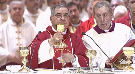 Santa Misa presidida por el cardenal Becciu de Beatificación de 14 Concepcionistas Franciscanas mártires en la catedral de la Almudena de Madrid, 22-6-19