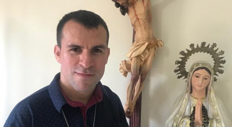Andrés Galeano no tenía fe, se hundió en las drogas, el sexo, el alcohol, pero cambió de vida porque lo invitaron a una capilla de adoración: «Dios me llama y voy a ir allí»
