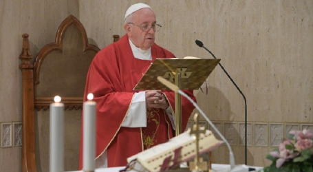 Papa Francisco en Santa Marta 16-9-19: «Debemos convertirnos y rezar por los gobernantes. También los gobernantes deben rezar por su pueblo»