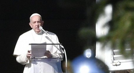 Papa Francisco en el Ángelus, 26-12-19: «Anunciar a Cristo con gestos de fraternidad y de caridad evangélica»