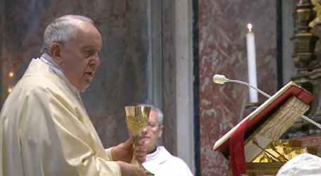 Santa Misa presidida por el Papa Francisco en la tumba de San Juan Pablo II en el centenario de su nacimiento, 18-5-2020