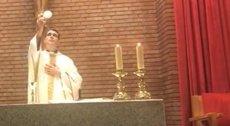 Santa Misa del jueves de la 6ª semana de Pascua, presidida por el P. Fernando Simón Rueda, en la Parroquia San Juan Crisóstomo de Madrid, 21-5-2020