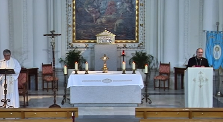 Misterios Gozosos del Santo Rosario en la capilla de Adoración Eucarística Perpetua de Toledo, 23-5-2020
