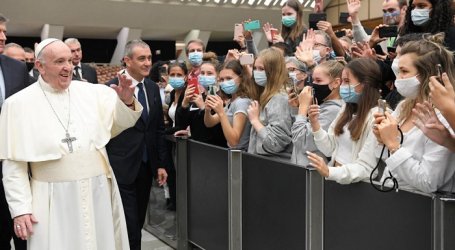 Papa Francisco en la Audiencia, 7-10-2020: «La oración y la caridad hacia el prójimo van de la mano»