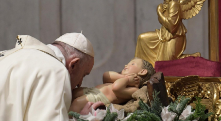 Papa Francisco en homilía de Nochebuena, 24-12-2020: «Un hijo se nos ha dado. Eres tú Jesús que me salvas, enséñame a servir y a consolar a tus hermanos»