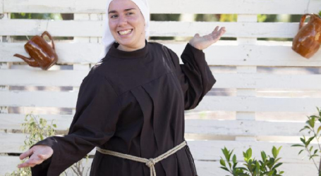 Consuelo Lencina, 24 años, profesa como monja Clarisa: «Me ha atrapado del amor de Dios que no me ha querido cambiar en ningún momento, me ama sin necesidad de aparentar»