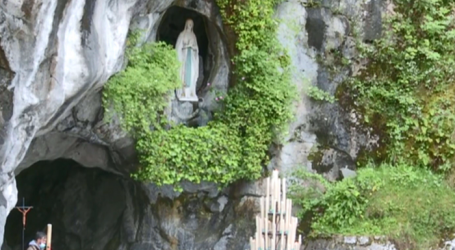 Rosario desde el Santuario de Lourdes invocando el fin de la pandemia como ha pedido el Papa: Misterios Gloriosos, 2-5-2021
