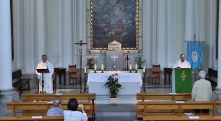 Misterios Gozosos del Santo Rosario en la capilla de Adoración Eucarística Perpetua de Toledo, 17-7-2021