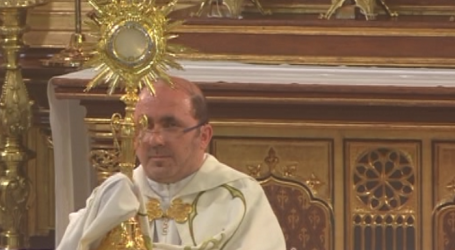 Adoración Eucarística con el P. Jesús Luis Sacristán en la Basílica de la Concepción de Madrid, 21-7-2021 
