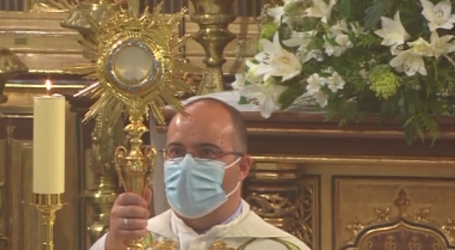 Adoración Eucarística con el P. Carmelo Donoso en la Basílica de la Concepción de Madrid, 3-8-2021 