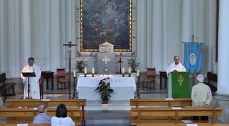 Misterios Gozosos del Santo Rosario en la capilla de Adoración Eucarística Perpetua de Toledo, 7-8-2021