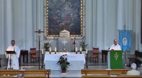 Misterios Gozosos del Santo Rosario en la capilla de Adoración Eucarística Perpetua de Toledo, 21-8-2021
