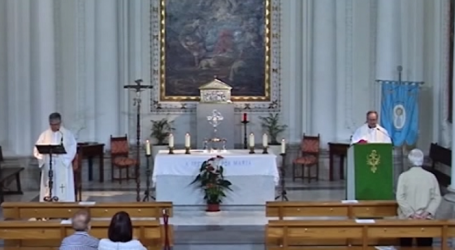 Misterios Gozosos del Santo Rosario en la capilla de Adoración Eucarística Perpetua de Toledo, 2-10-2021