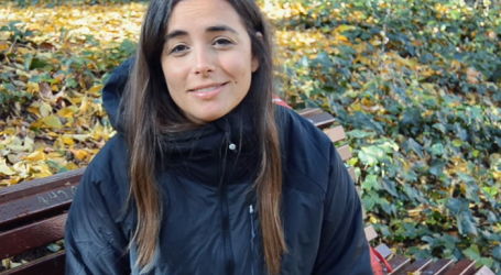 Carlota Valenzuela, 29 años, peregrinará de Finisterre a Jerusalén durante un año en soledad: «Dios es la razón de todo y quiero ponerme a su disposición y del mundo»