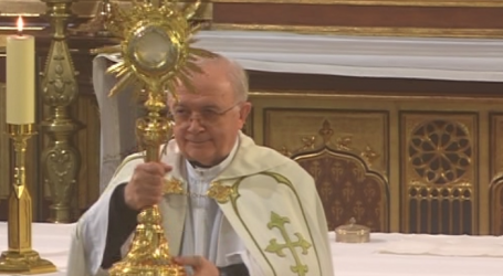 Adoración Eucarística con el P. Heliodoro Mira, en la Basílica de la Concepción de Madrid, 23-12-2021